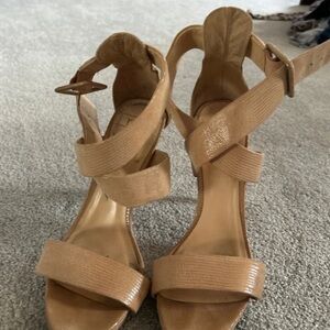 Elegant Tan Strappy Sandals